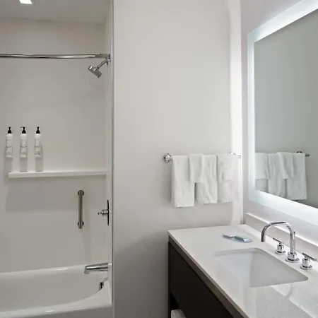 Towneplace Suites By Marriott Boston Logan Airport/Chelsea Esterno foto