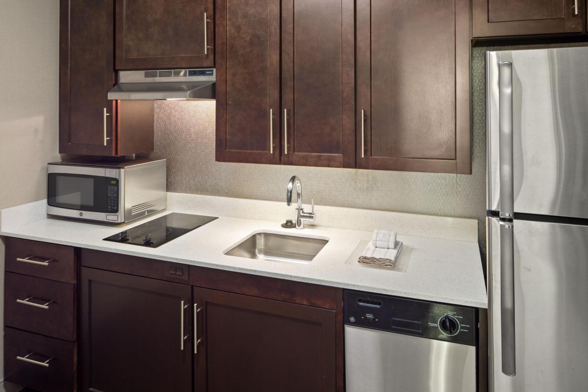 Towneplace By Marriott Boston Logan Airport/chelsea Hotel 3*